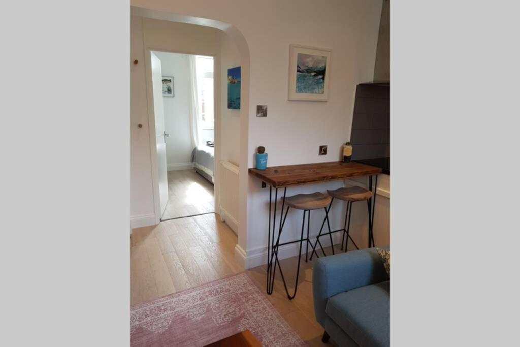 St Ives Apartment Private Parking With Garden 10 Minute Walk Into Town And Beach 외부 사진