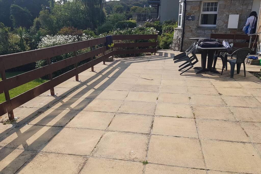 St Ives Apartment Private Parking With Garden 10 Minute Walk Into Town And Beach 외부 사진