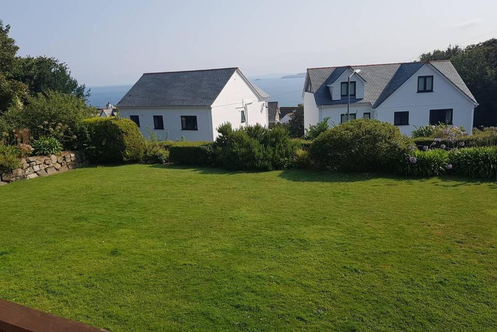 St Ives Apartment Private Parking With Garden 10 Minute Walk Into Town And Beach 외부 사진