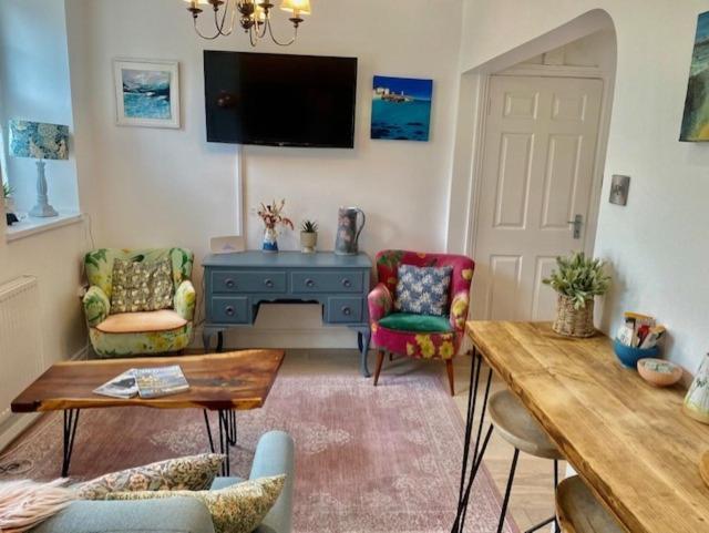 St Ives Apartment Private Parking With Garden 10 Minute Walk Into Town And Beach 외부 사진